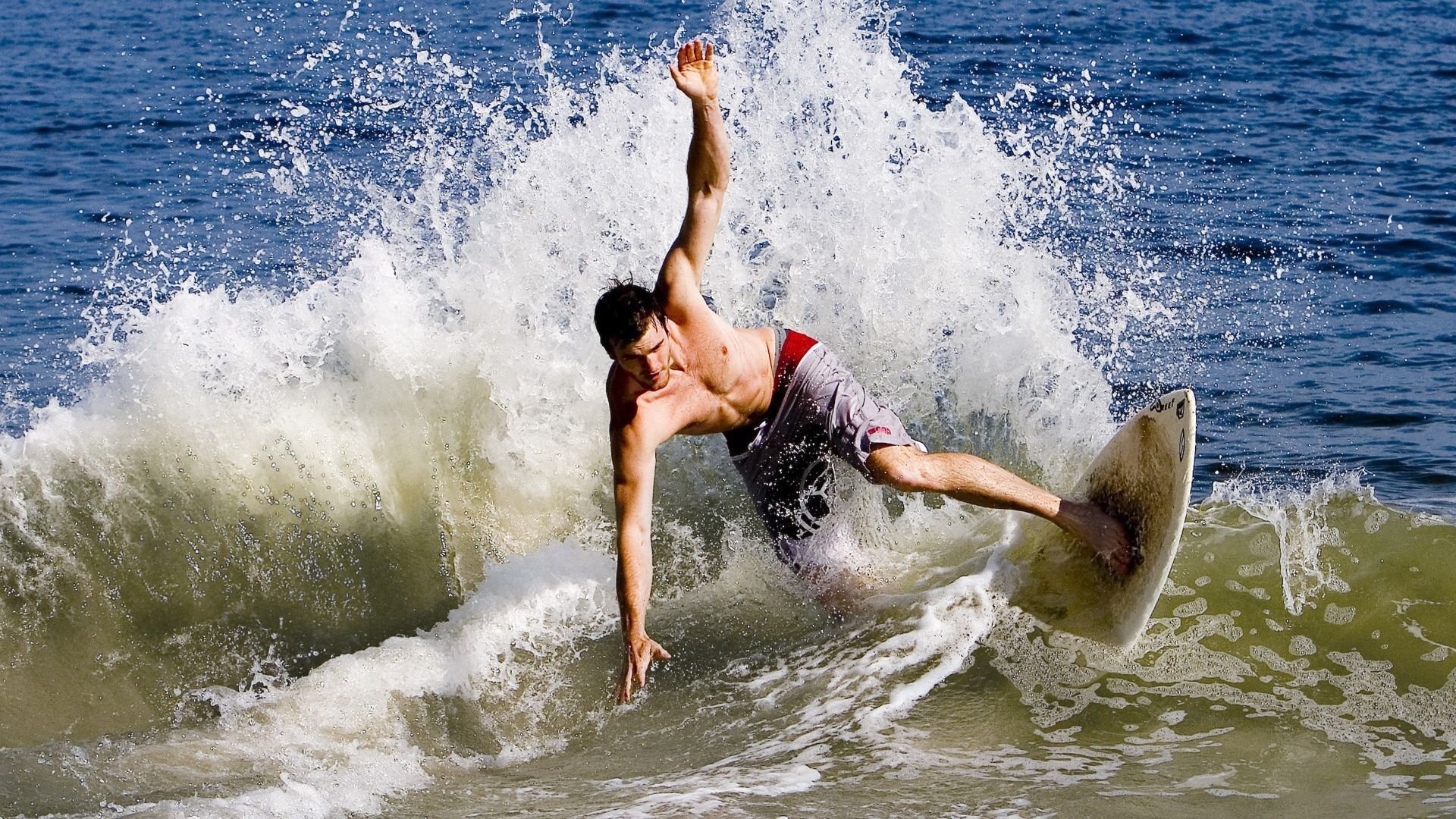 《堡垒之夜》“未来新世界”创意盛典，引爆全场！